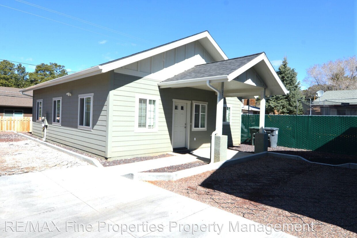 Primary Photo - 2511 N West St