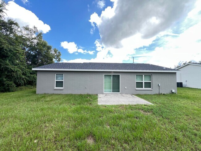 Foto del edificio - GORGEOUS 3 Bedroom, 2 Bathroom Home in Ock...