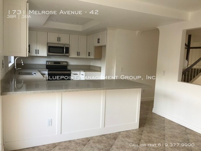 Building Photo - Open Floor Townhouse in Chula Vista
