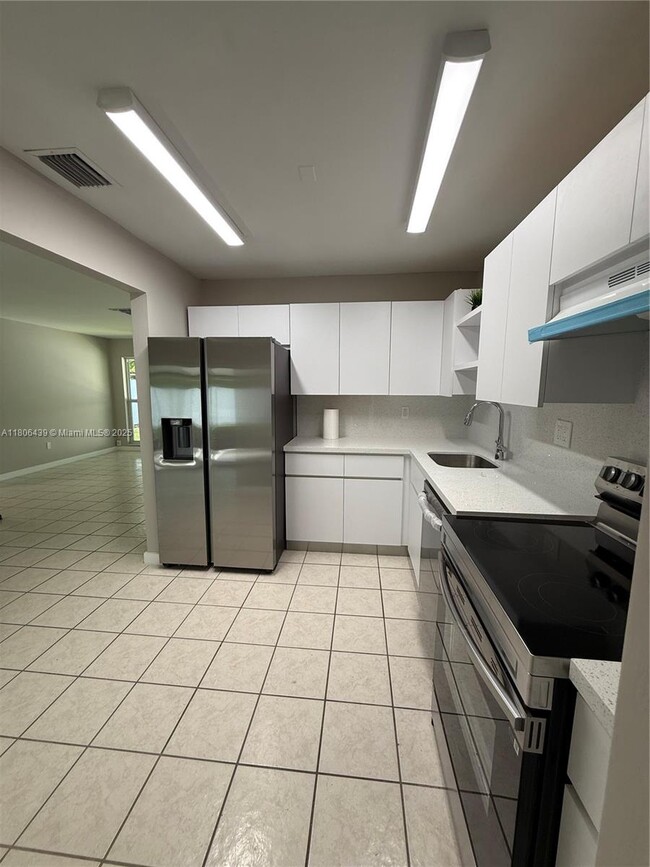 Building Photo - 19433 SW 103rd Ct