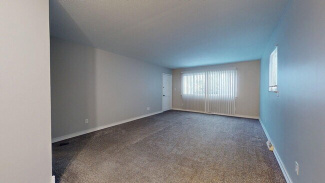 Foto del edificio - 7405 Marlborough Ave