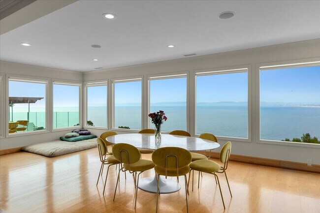 Building Photo - 1661 Via Arriba
