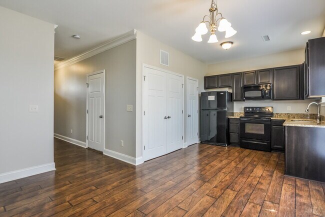 Building Photo - 206 Callahan Trail