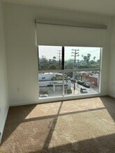 Interior Photo - 801 North