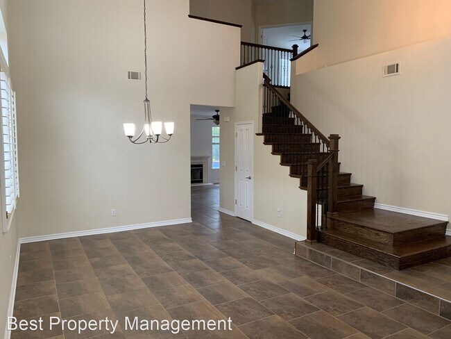 Building Photo - 4 br, 2.5 bath House - 1909 Mount Hamilton Dr