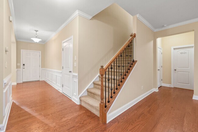 Building Photo - (Coming Soon) 5 Bedroom Brick Home in Matthews!