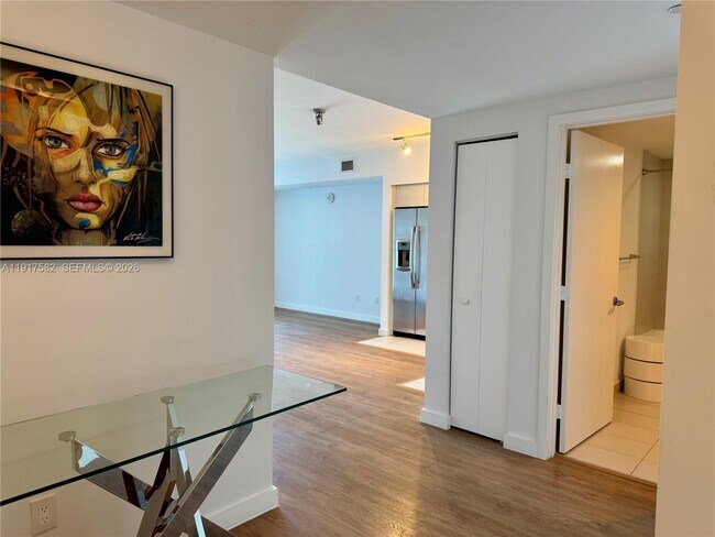 Foto del edificio - 4250 Biscayne Blvd