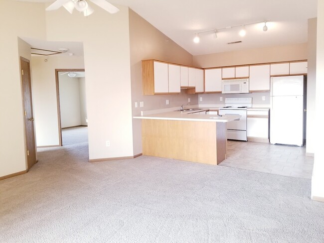 Building Photo - 560 Penn Ct