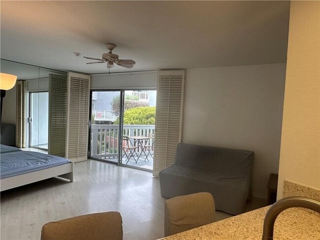 Building Photo - 640 The Village