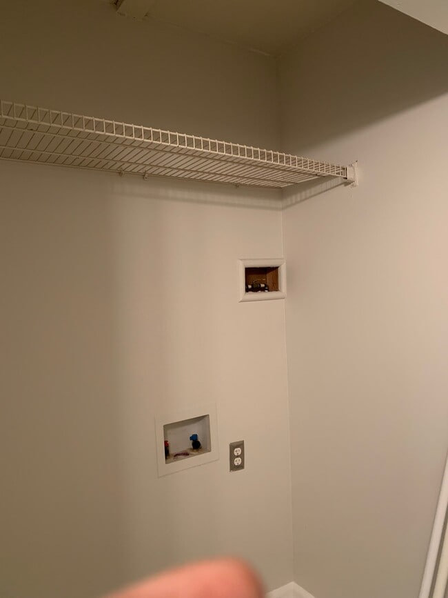 Laundry - 2720 Parkway Ave