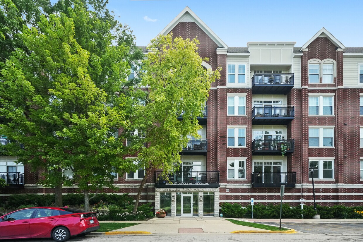 Foto principal - 7757 Van Buren St