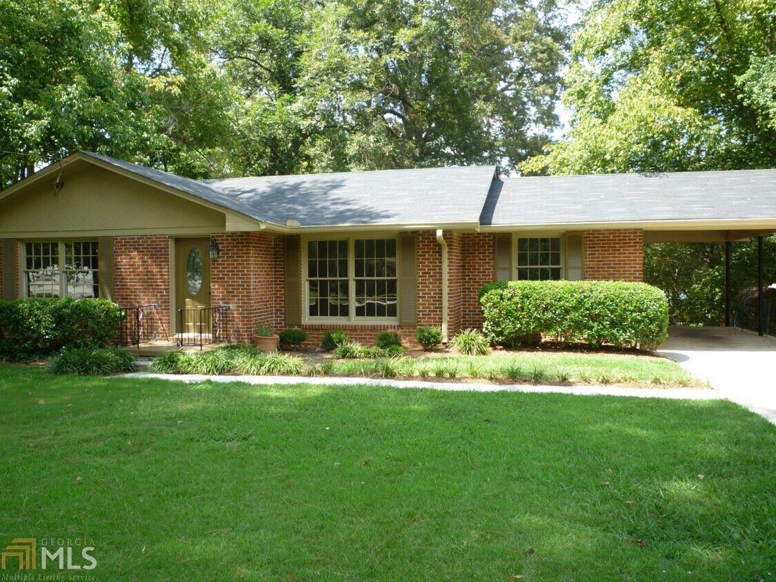 Foto principal - 1946 Audubon Dr NE