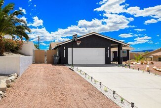 Building Photo - 3260 Silversmith Dr