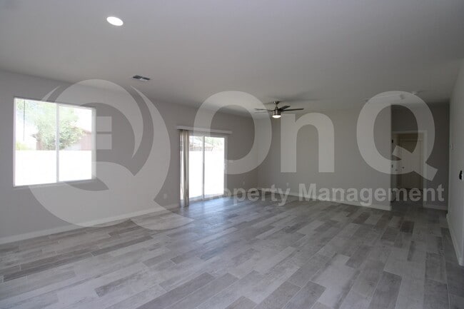 Building Photo - 10952 W Guaymas Dr