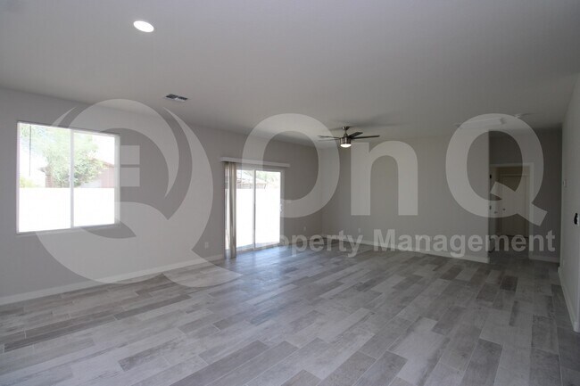 Foto del edificio - 10952 W Guaymas Dr