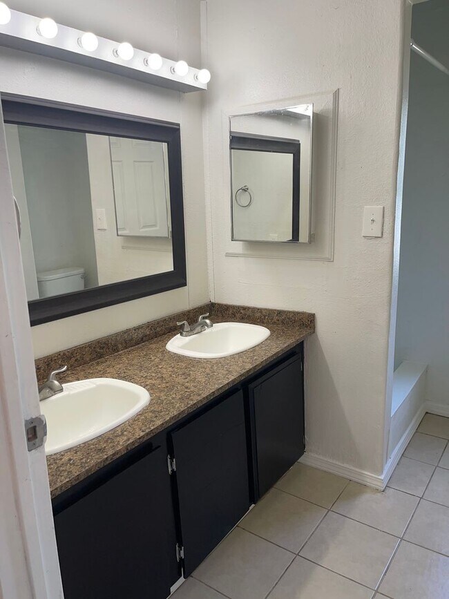 Foto del edificio - New Rental!!-Annaville/Calallen Area