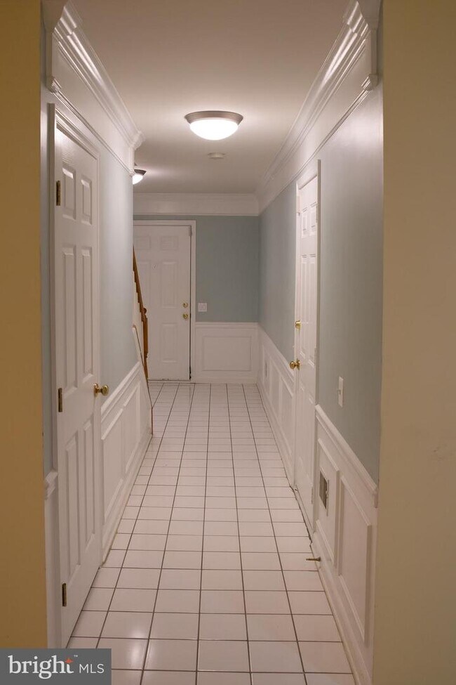 Building Photo - 5421 Summer Leaf Ln