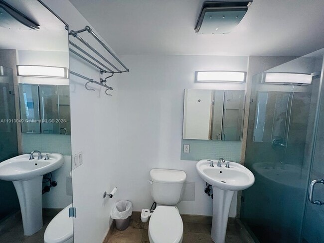 Building Photo - 1408 Brickell Bay Dr