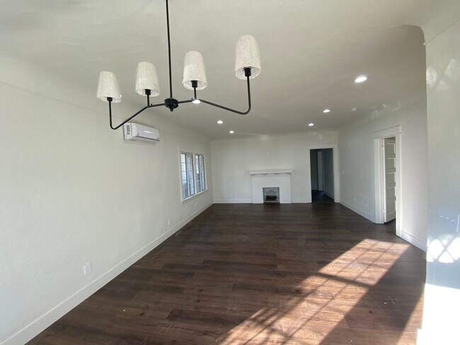 Foto del edificio - 1045 E 42nd Pl