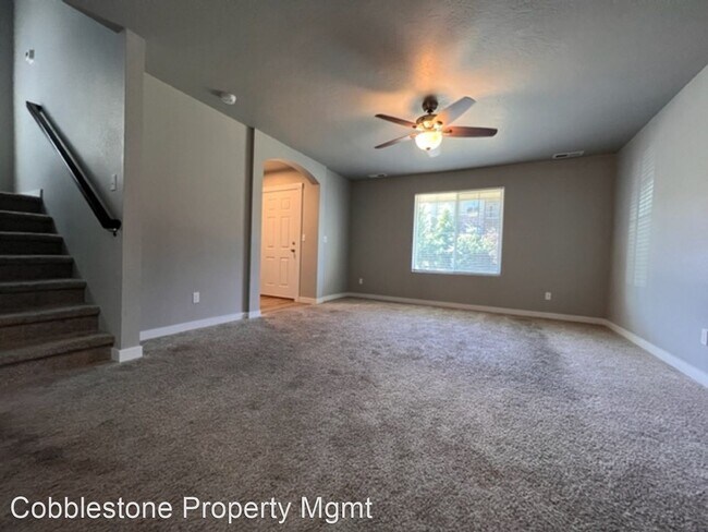 Foto del edificio - 3 br, 2.5 bath House - 10042 W Smoke Ranch Dr