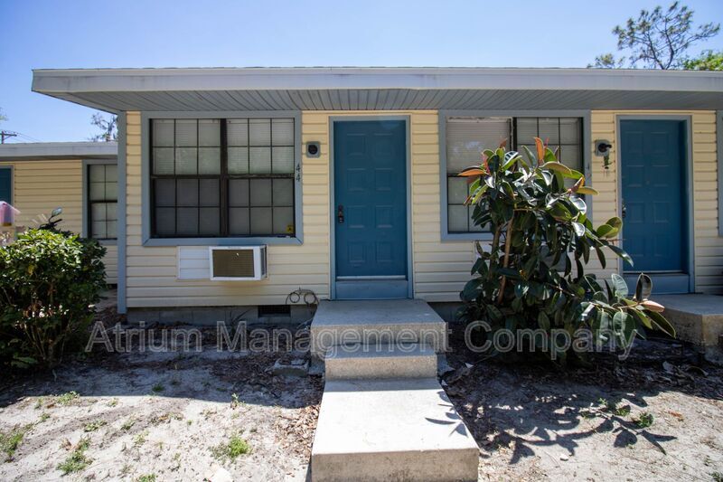 Primary Photo - 1295 N Holland Pky