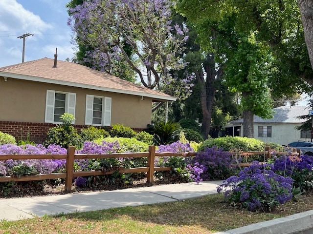 Landscaped Yard - 14656 Morrison St