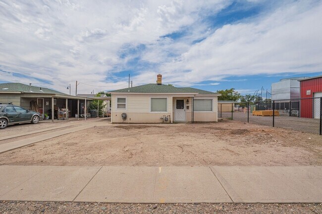 Foto del edificio - 1717 Cannell Ave