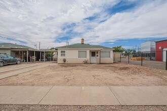 Building Photo - 1717 Cannell Ave