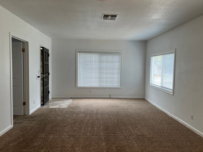 Foto del edificio - Available now! El Camino & Colfax - 2 bedr...
