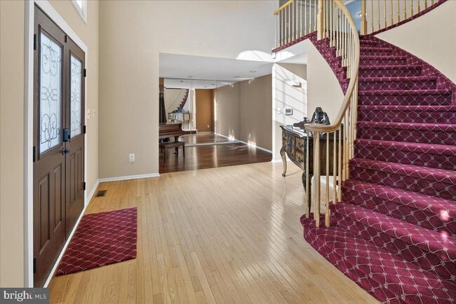 Building Photo - 7 Redwood Ct