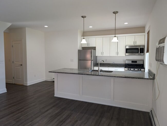 Building Photo - 476 Terrace Blvd