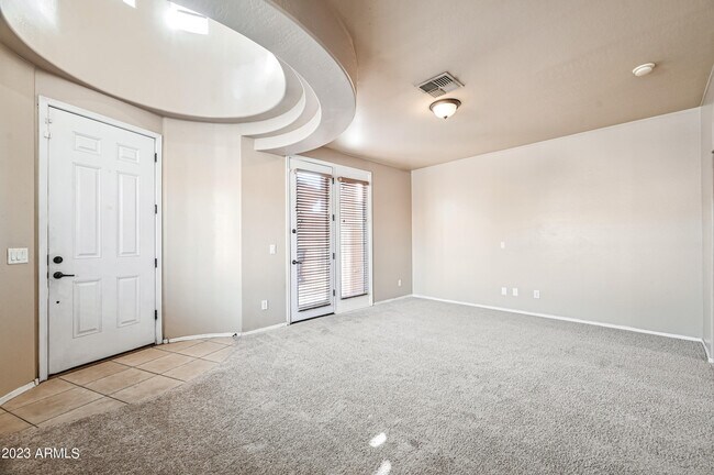 Foto del edificio - 4510 W Branham Ln