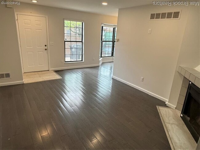 Building Photo - 31186 Country Way