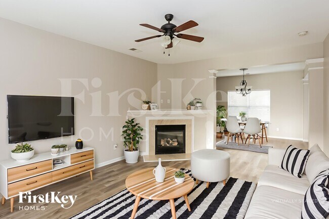 Foto del edificio - 511 Galesburg Dr