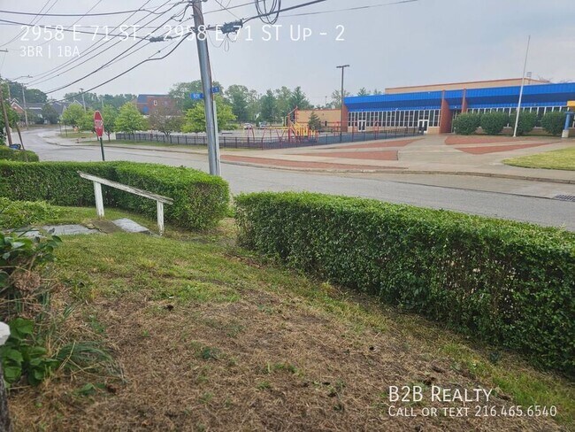 Building Photo - 2958 E 71st St