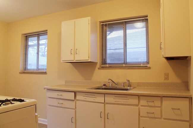 Foto del edificio - 2131 Coburn Blvd