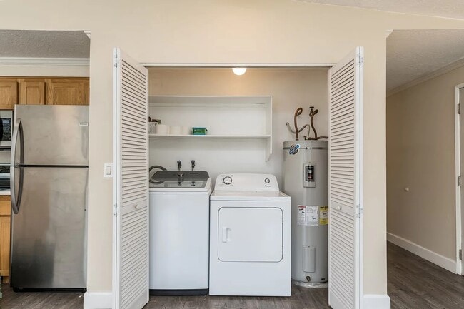 Laundry - 7022 SW Montauk Cir