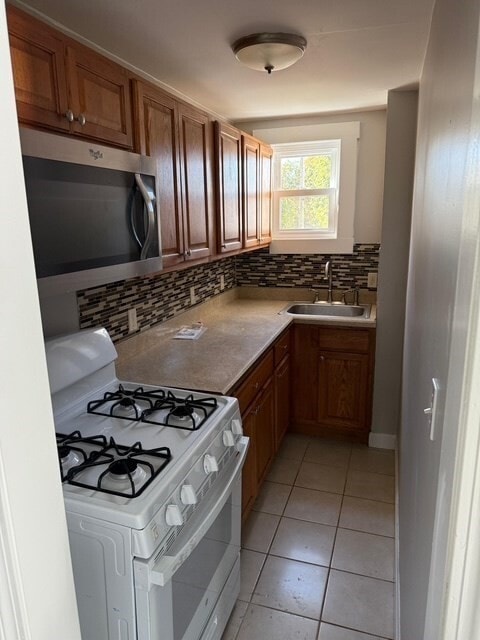 Building Photo - 229 Brook St