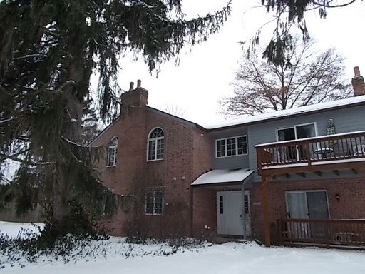 Primary Photo - 408 W MAPLE St