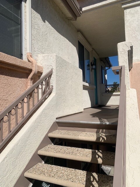 Steps to the front door. - 11448 Via Rancho San Diego