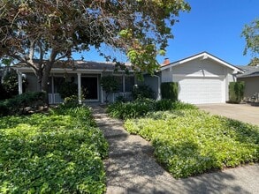 Building Photo - 8421 Westwood Dr