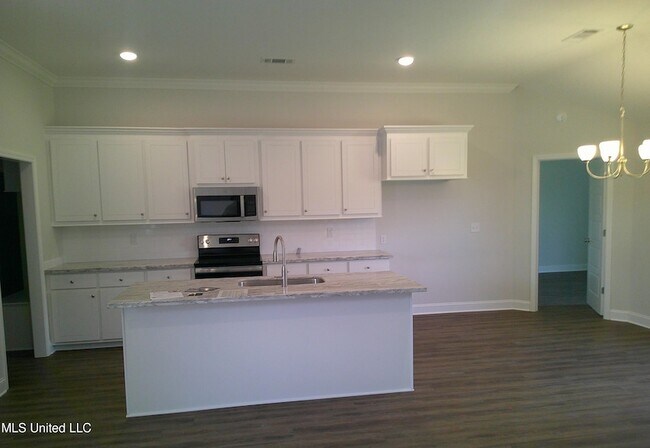 Foto del edificio - 308 JASMINE COVE DR