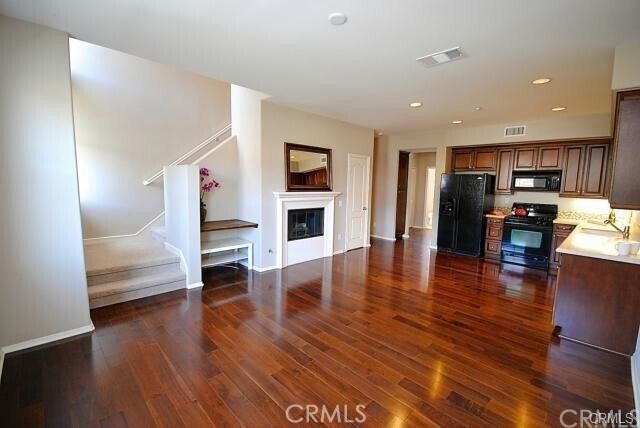 Building Photo - 287 Tustin Field Dr