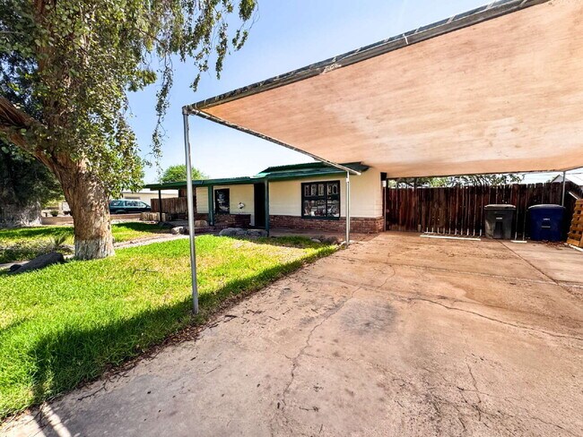 Foto del edificio - 3-bedroom, 2-bathroom home in Whites Addition