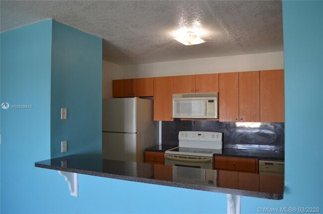Foto del edificio - 14840 Naranja Lakes Blvd