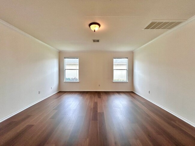 Foto del edificio - 102 Adamae Ln