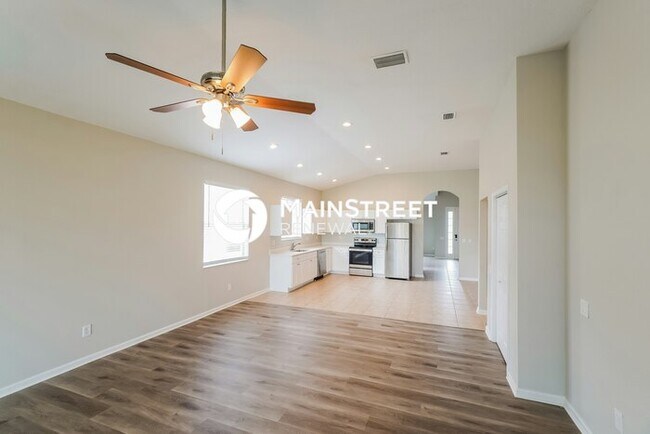 Foto del edificio - 4 Bedroom Pet-Friendly Home in BROOKSVILLE, FL with Main Street Renewal