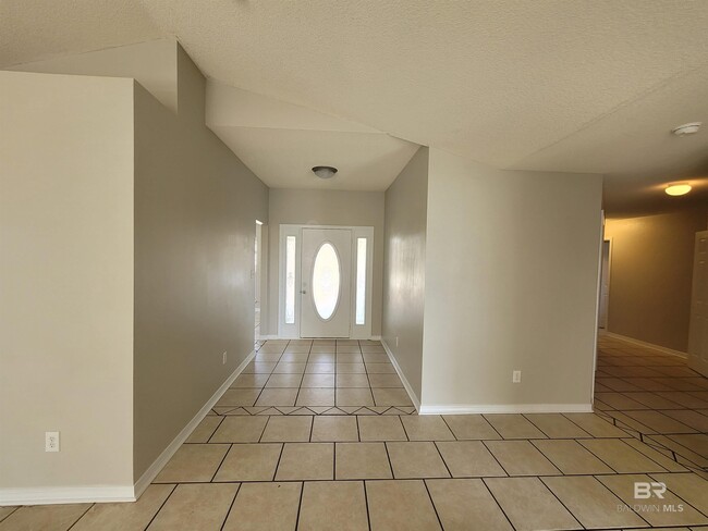 Building Photo - 2708 Hampton Park Cir