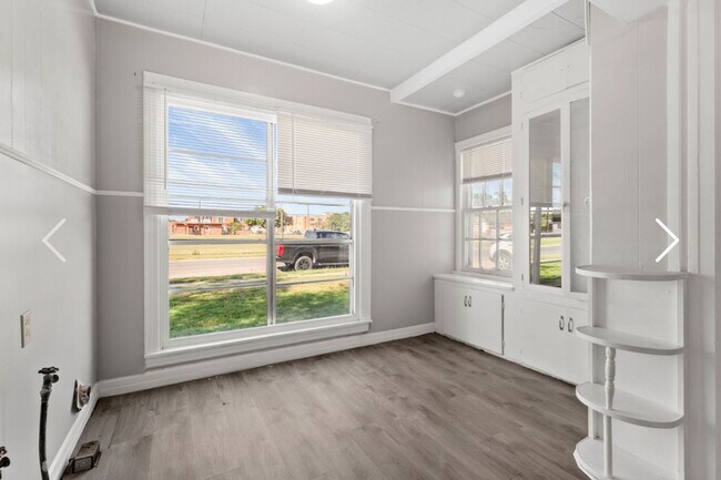 Building Photo - Great rental near Texas Tech University an...