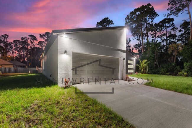 Building Photo - ONE MONTH FREE RENT! Modern, energy effici...